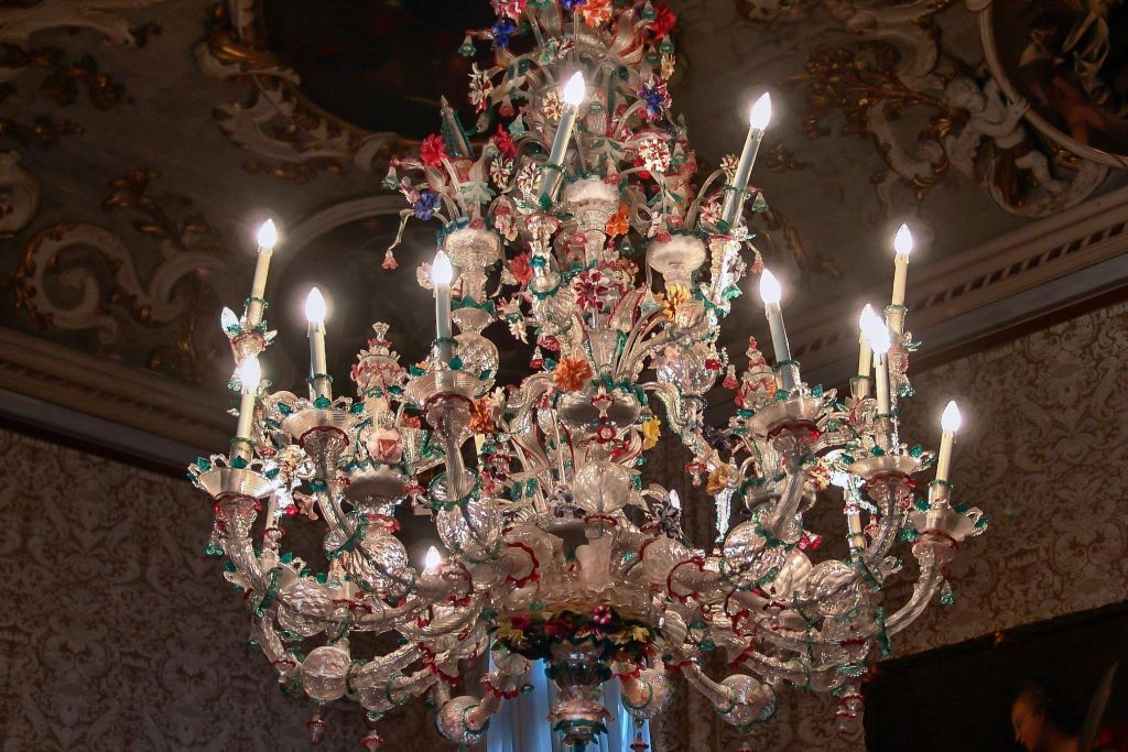 Murano e Burano: tour privato in barca, dimostrazione di soffiatura del vetro + un bicchiere di champagne