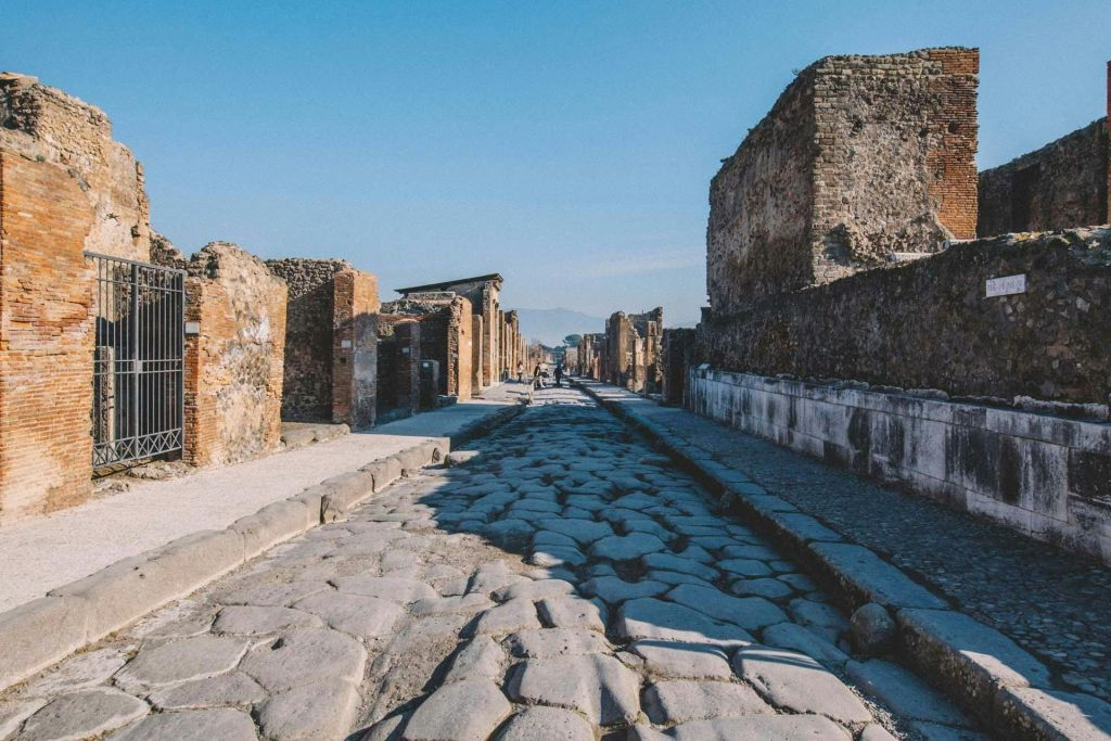 Pompei: biglietto salta la coda + trasporto andata e ritorno da Napoli