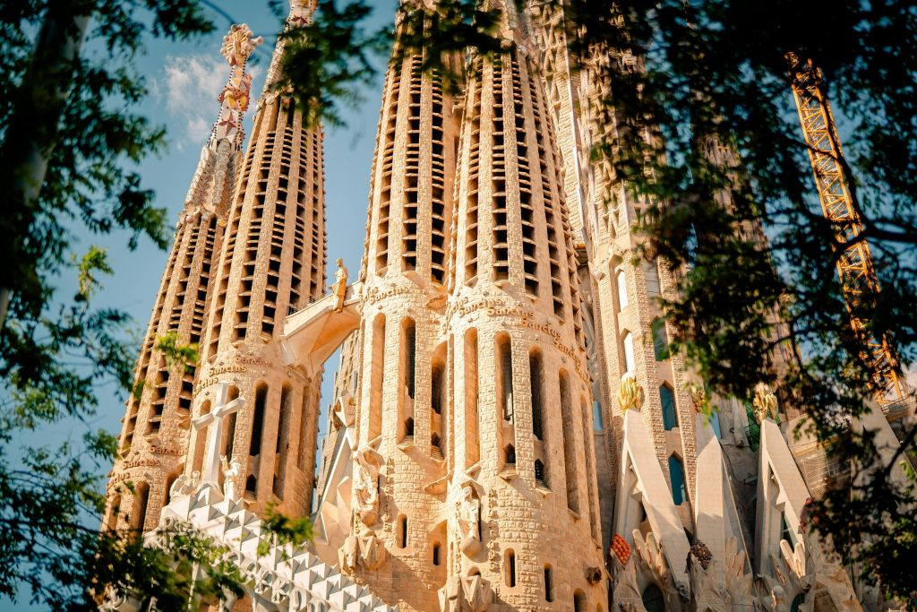 Park Güell y Sagrada Familia: Entrada sin colas + Tour guiado + Transporte