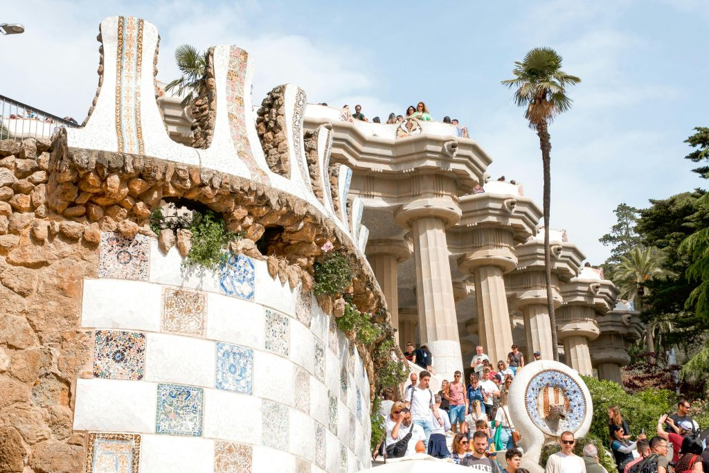 Park Güell y Sagrada Familia: Entrada sin colas + Tour guiado + Transporte