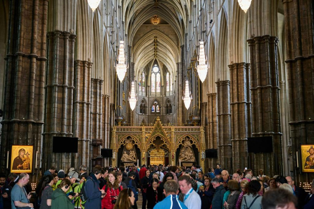 London: Full-Day Walking Tour + River Cruise