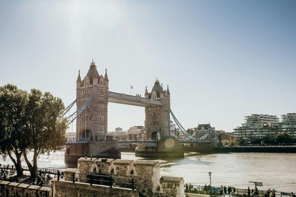 London: Full-Day Walking Tour + River Cruise