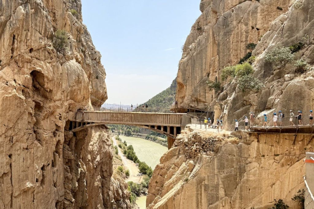 Caminito del Rey: Visita guiada desde Málaga + Visita a Álora + Comida