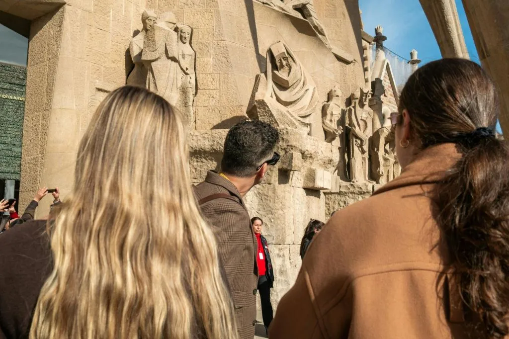 Sagrada Familia: Entrada sin colas + Visita guiada en grupo reducido + Acceso a la Torre de la Pasión