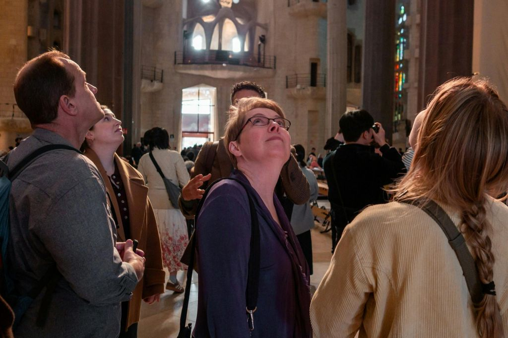 Sagrada Familia: Entrada sin colas + Visita guiada en grupo reducido + Acceso a la Torre de la Pasión