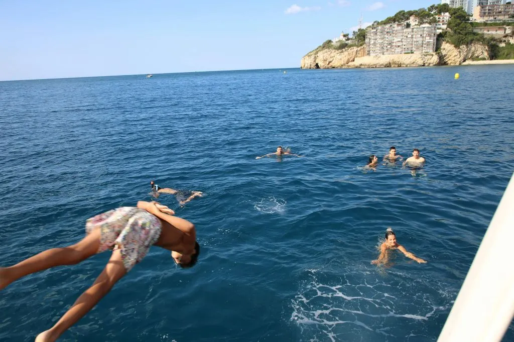 Costa Daurada: paseo en barco, comida a la barbacoa, barra libre + parada para bañarse