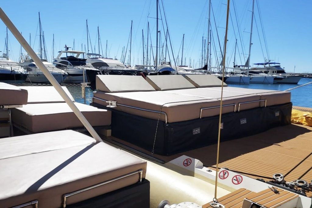 Costa Daurada: paseo en barco, comida a la barbacoa, barra libre + parada para bañarse