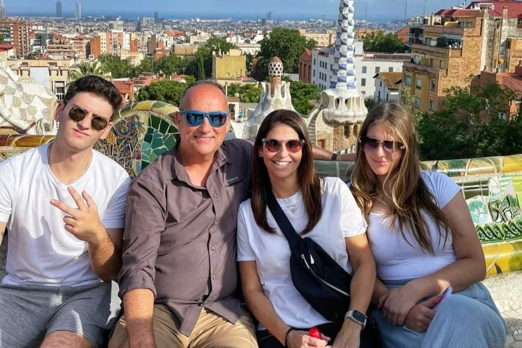 Barcelona: Visita guiada + Entrada sin colas para la Sagrada Familia y el Parque Güell
