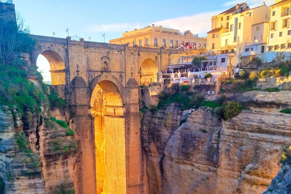 Ronda y Setenil de las Bodegas: excursión de un día desde Málaga + visita guiada opcional