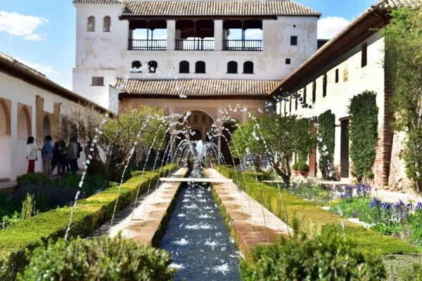 Granada: Recorrido guiado a pie + visita a la Alhambra