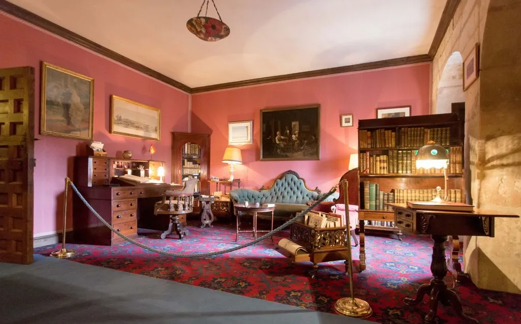 Monterrey Palace: Self Guided Audio Tour