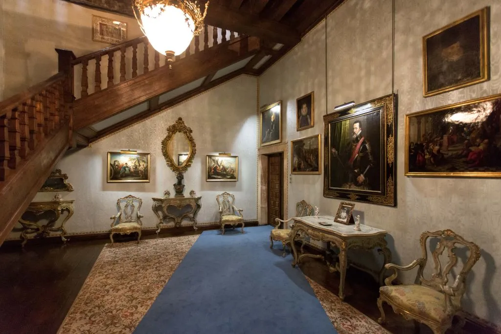 Monterrey Palace: Self Guided Audio Tour