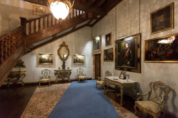 Monterrey Palace: Self Guided Audio Tour