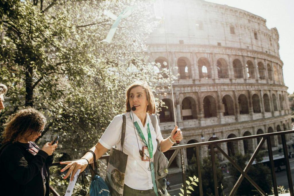 Colosseum, Arena, Roman Forum & Palatine Hill: Guided Tour