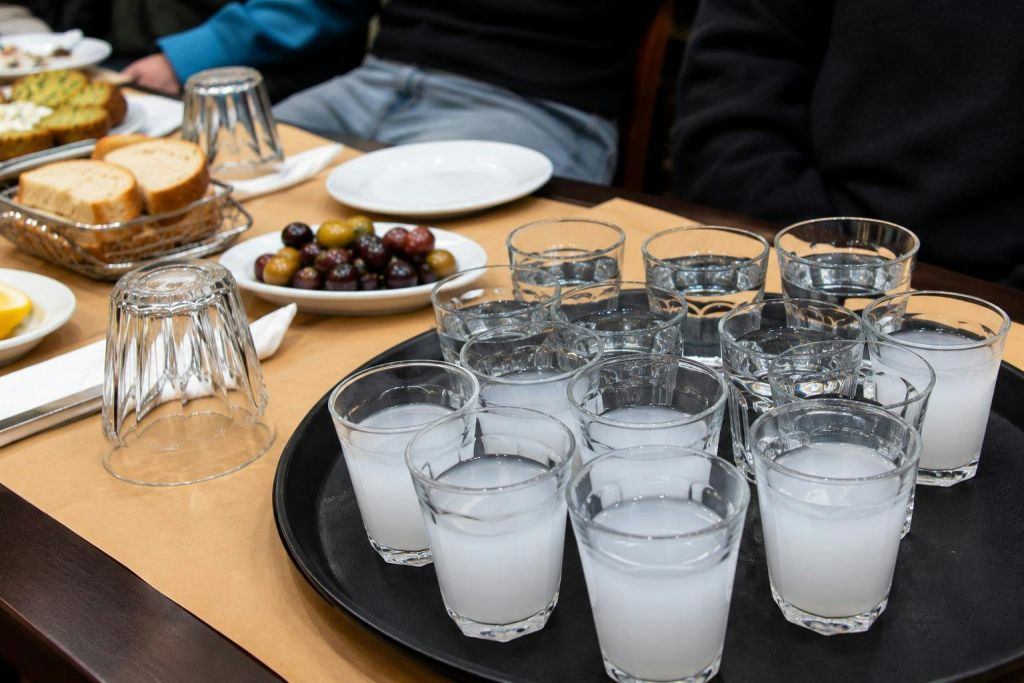 Athènes : visite gastronomique guidée à pied en petit groupe + dégustations