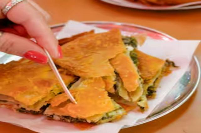Athènes : visite gastronomique guidée à pied en petit groupe + dégustations