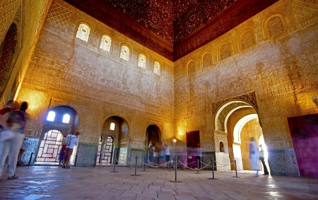 Alhambra, Palacios Nasríes, Albaicín y Sacromonte: visita guiada en grupo reducido