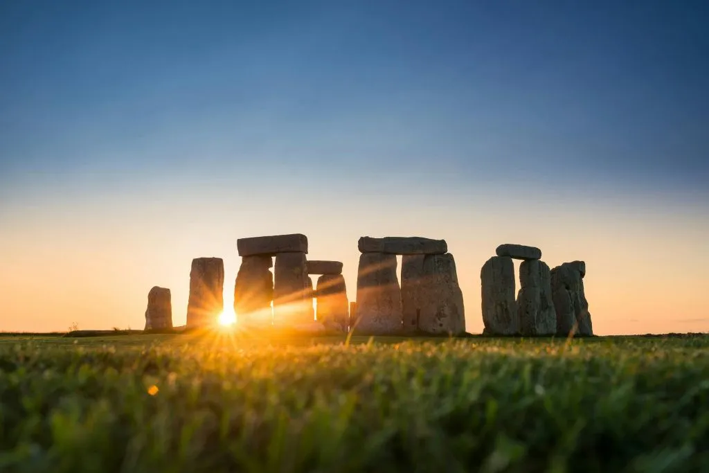 Stonehenge: Entry Ticket + Transport from London