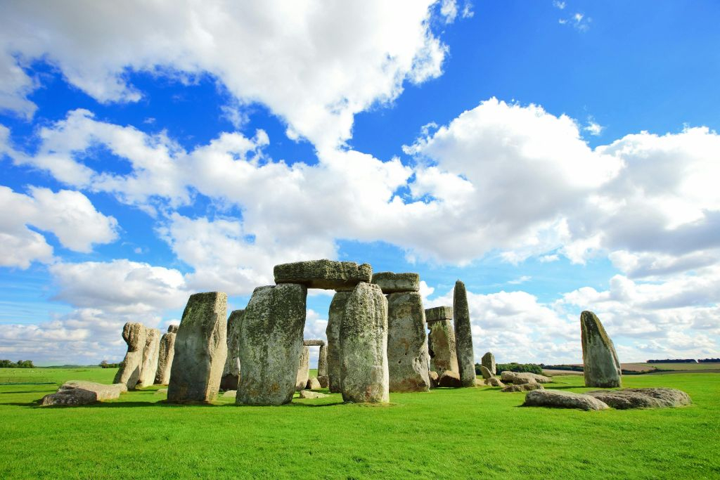 Stonehenge: Entry Ticket + Transport from London