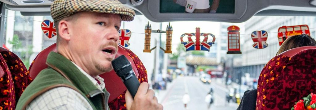 London: PG Tips Afternoon Tea Sightseeing Bus Tour (Upper Deck)