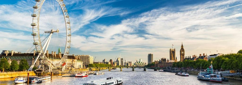 London: PG Tips Afternoon Tea Sightseeing Bus Tour (Upper Deck)