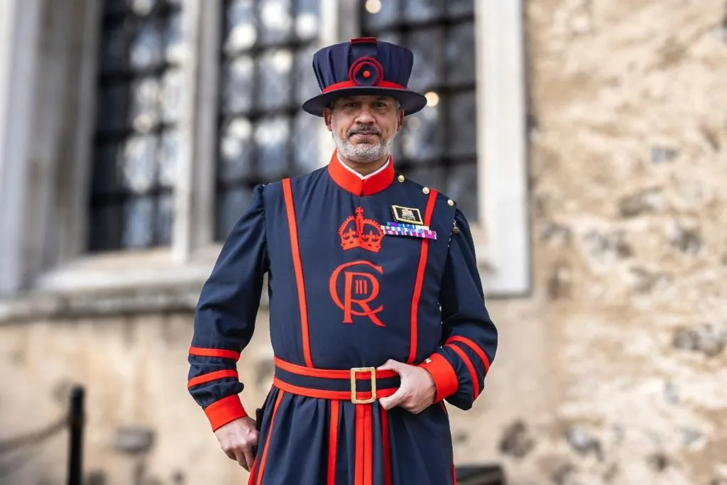 St Paul's Cathedral & Tower of London: Guided Tour + Thames River Cruise