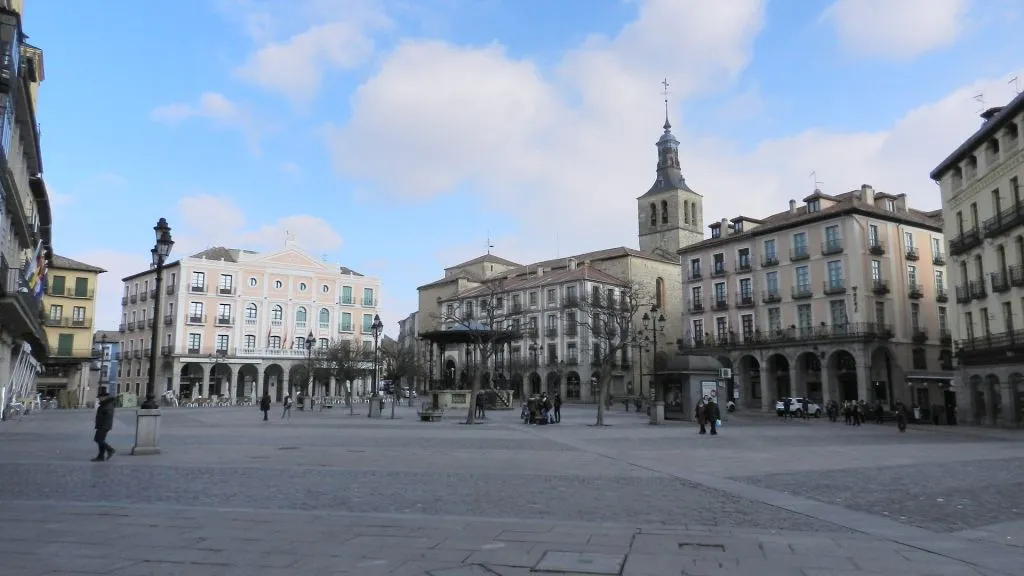 Toledo & Segovia: Day Trip from Madrid with Entry to the Alcázar of Segovia