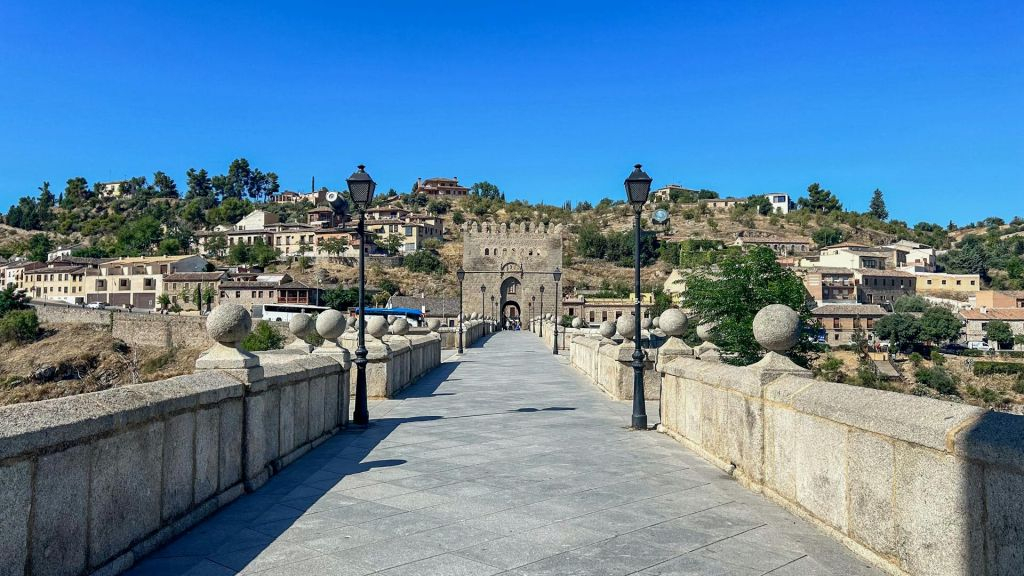 Toledo e Segóvia: Viagem de um dia saindo de Madri com entrada para o Alcázar de Segóvia