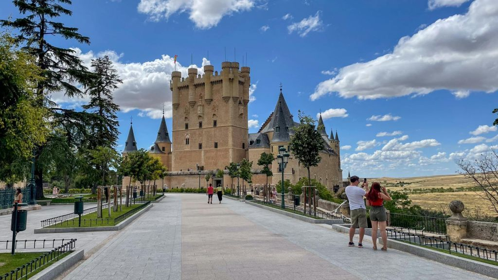 Toledo e Segóvia: Viagem de um dia saindo de Madri com entrada para o Alcázar de Segóvia