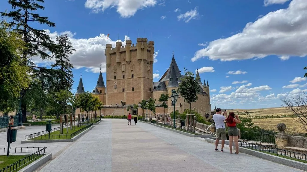 Toledo & Segovia: Day Trip from Madrid with Entry to the Alcázar of Segovia