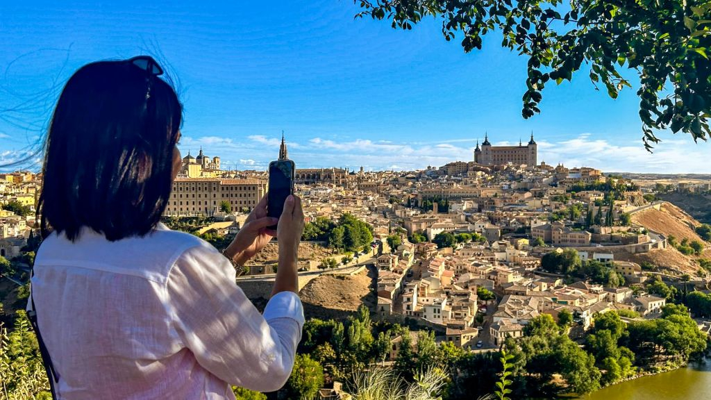 Toledo e Segóvia: Viagem de um dia saindo de Madri com entrada para o Alcázar de Segóvia