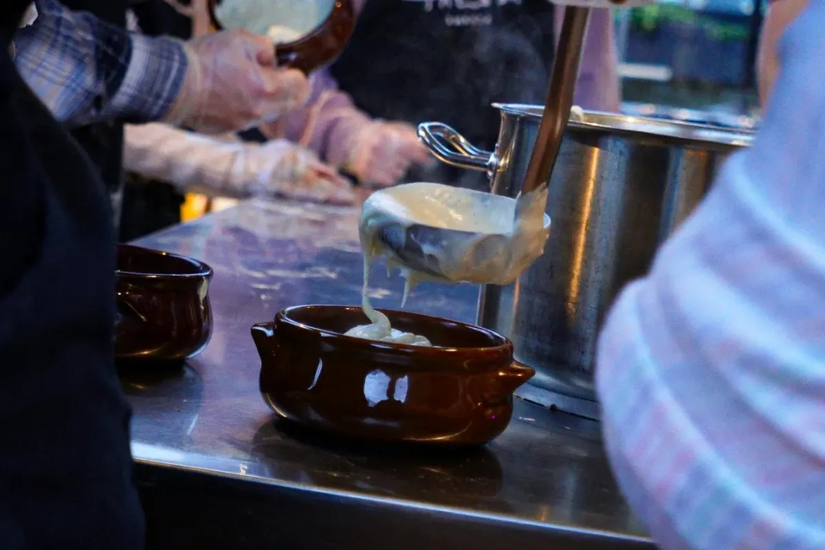 Atenas: Aula de culinária + jantar de 3 pratos