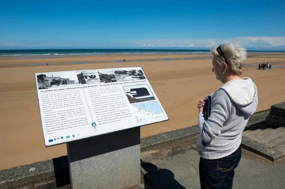 Le Mont-Saint-Michel et Omaha Beach : excursion d'une journée au départ de Paris