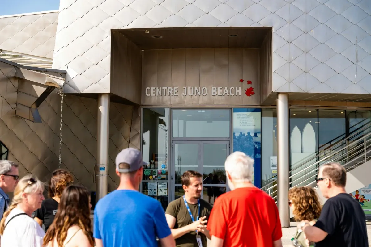 Normandie : visite guidée en petit groupe au départ de Paris sur les traces du Débarquement + entrée au Centre de Juno Beach