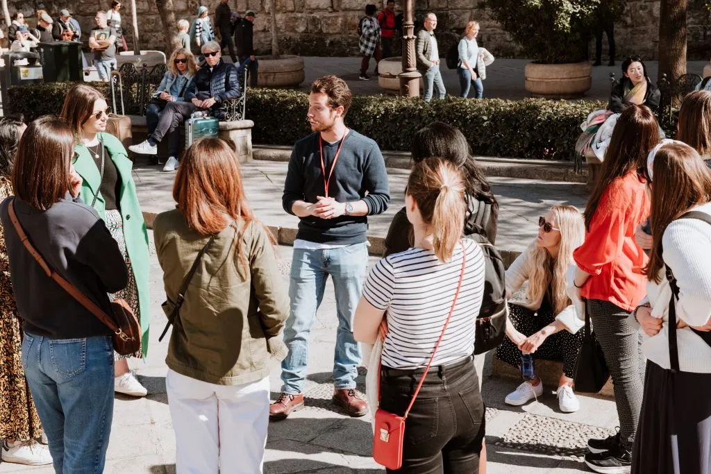 Tour of Seville's Jewish Quarter: Santa Cruz Neighborhood