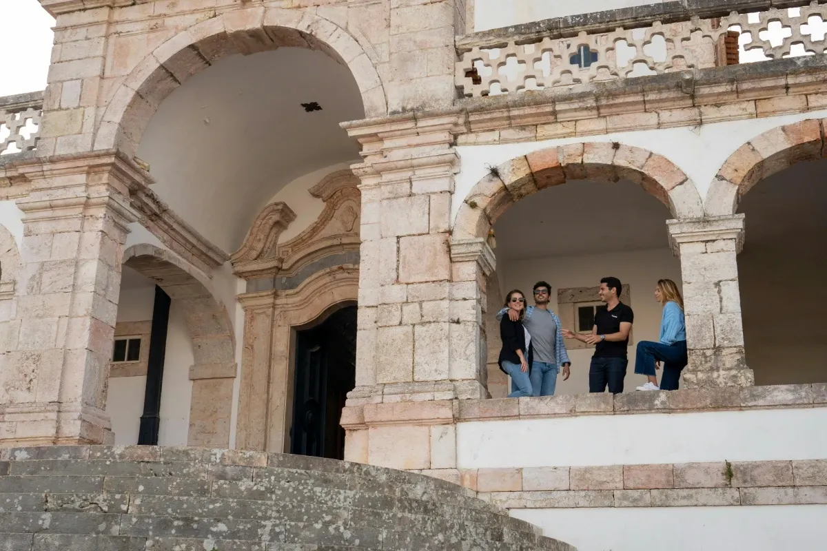 Porto, Nazaré e Óbidos: Visita guiada a partir de Lisboa + Almoço opcional
