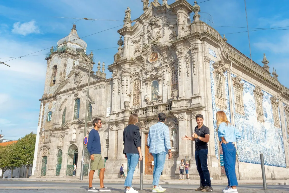 Porto, Nazaré e Óbidos: Visita guiada a partir de Lisboa + Almoço opcional