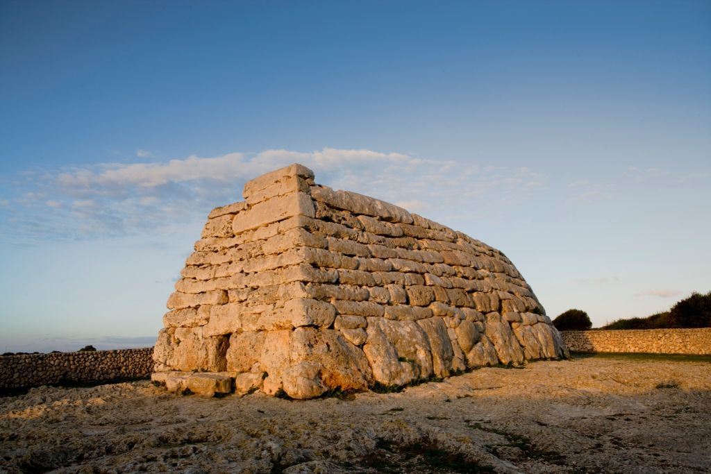 Naveta de Es Tudons: Entrada sin colas