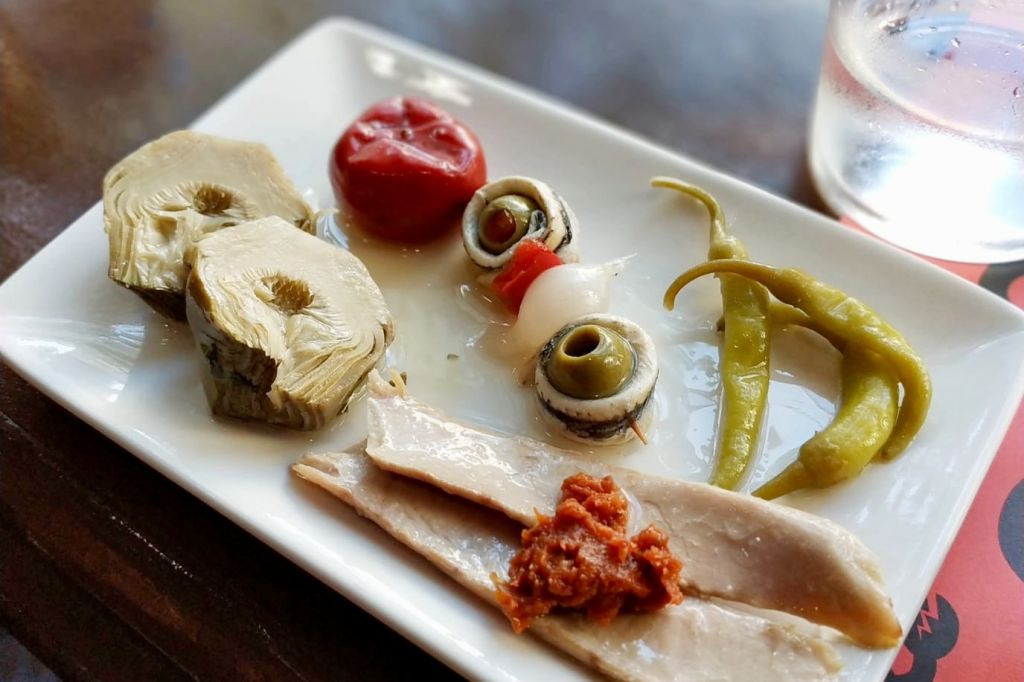 Barcelona Food Market Lunch Tour with Wine Pairing
