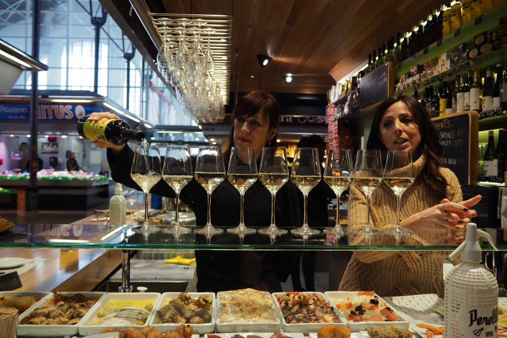 Barcelona Food Market Lunch Tour with Wine Pairing