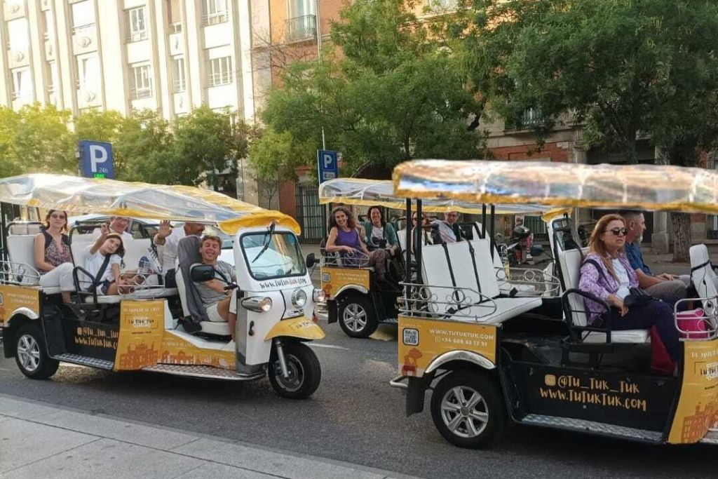 Madrid: 1-Hour Guided Tuk Tuk Tour