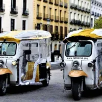 Madrid: 1-Hour Guided Tuk Tuk Tour