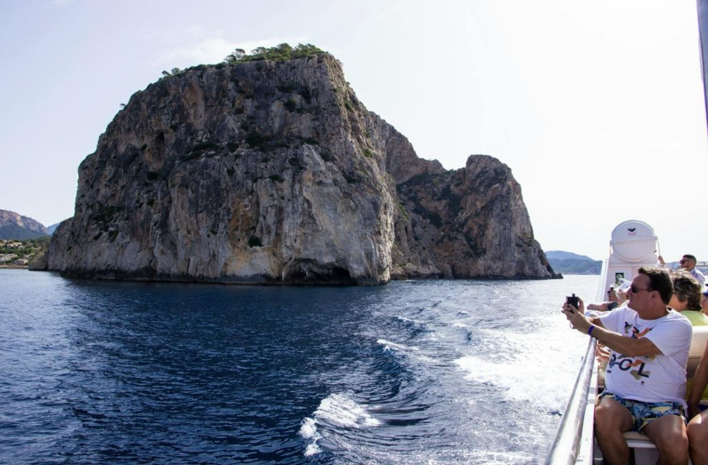Santa Ponsa: Crucero y barco con fondo de cristal al Puerto de Andratx