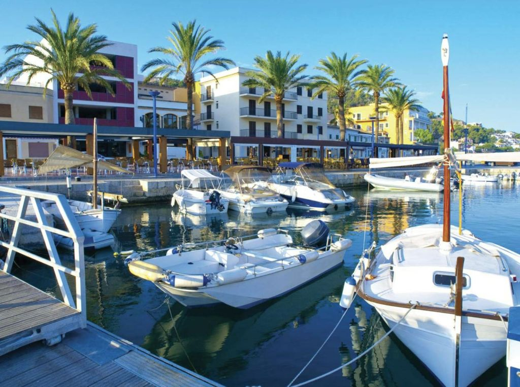 Santa Ponsa: Crucero y barco con fondo de cristal al Puerto de Andratx