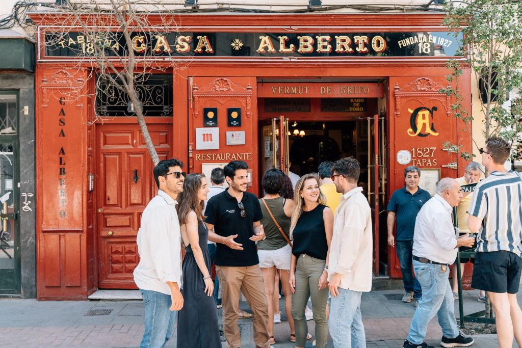 Madrid Gastronomic Tour: Tapas, Wine & Rooftops