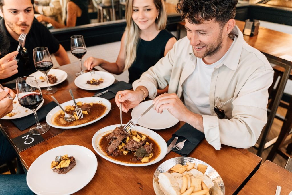 Madrid Gastronomic Tour: Tapas, Wine & Rooftops