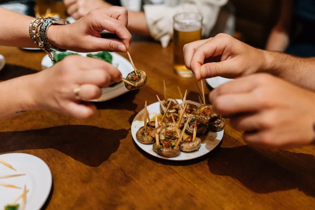 Madrid Gastronomic Tour: Tapas, Wine & Rooftops