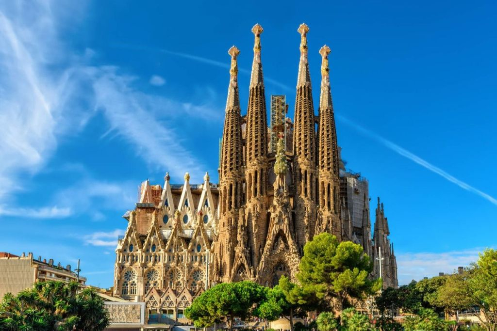 Barcelone et Gaudí : Excursion d'une journée depuis Lloret avec Artwork Bus Tour
