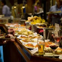 Tapas in Málaga: Semi-Private Guided Tour