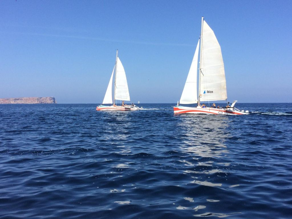 Bahía de Fornells: Crucero en catamarán de medio día